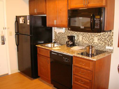 Imagen de la habitación del Hotel Candlewood Suites Pittsburgh-cranberry. Foto 4