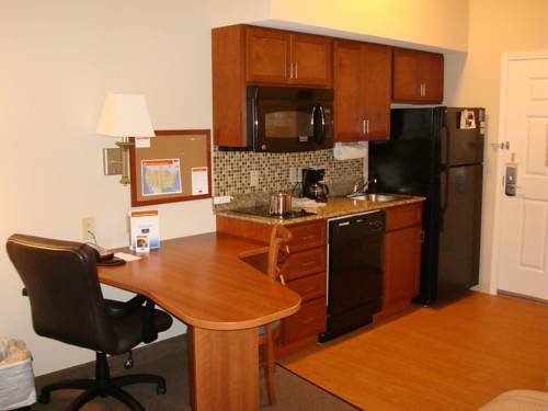 Imagen de la habitación del Hotel Candlewood Suites Pittsburgh-cranberry. Foto 8