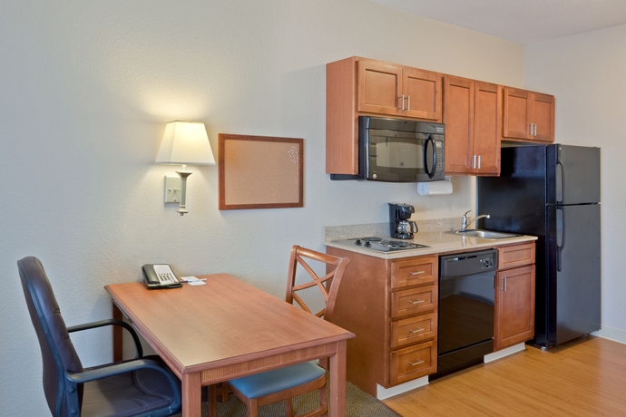 Imagen de la habitación del Hotel Candlewood Suites Portland Airport, An Ihg. Foto 5