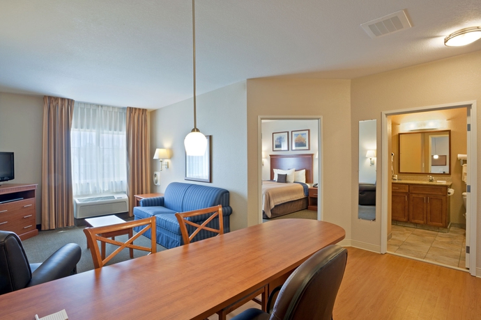 Imagen de los interiores del Hotel Candlewood Suites Portland Airport, An Ihg. Foto 11