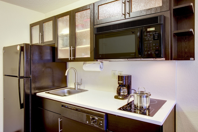 Imagen de la habitación del Hotel Candlewood Suites Raleigh Crabtree, An Ihg. Foto 4