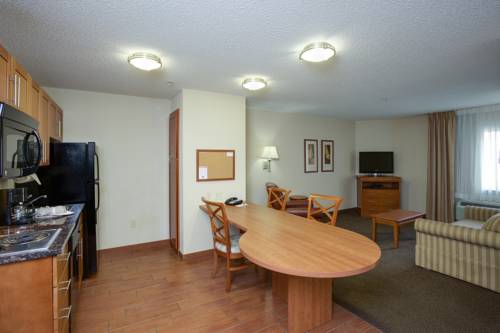 Imagen de la habitación del Hotel Candlewood Suites Richmond Airport. Foto 12