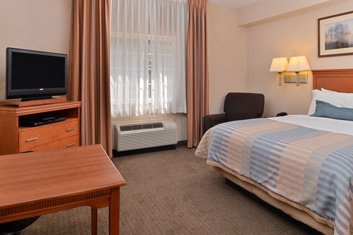 Imagen de los interiores del Hotel Candlewood Suites Richmond North Glen Allen, An Ihg. Foto 13