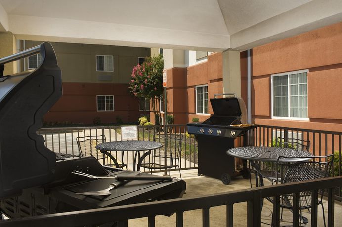 Imagen general del Hotel Candlewood Suites Richmond-South, an IHG. Foto 1