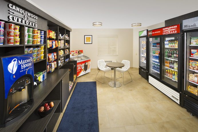 Imagen de los interiores del Hotel Candlewood Suites Richmond-South, an IHG. Foto 19