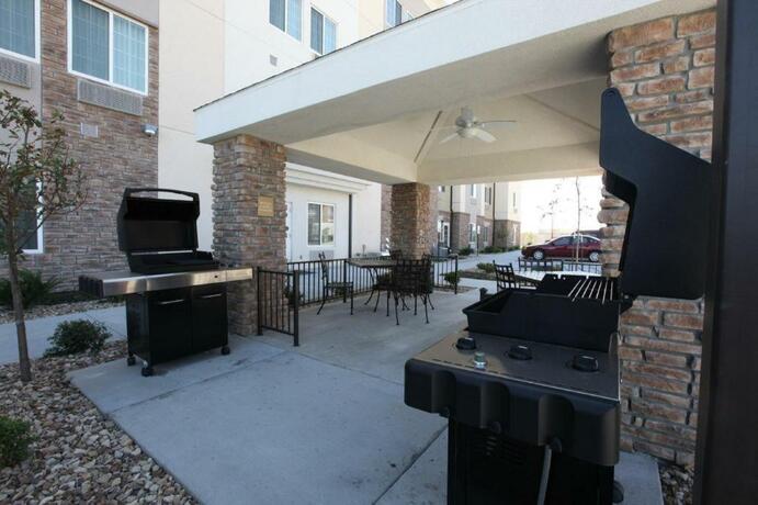 Imagen general del Hotel Candlewood Suites Saint Joseph. Foto 23