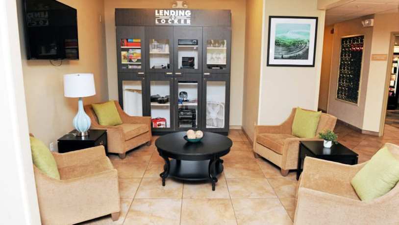 Imagen de los interiores del Hotel Candlewood Suites Santa Maria, An Ihg. Foto 19