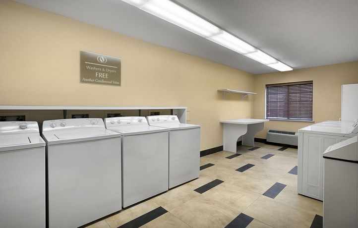 Imagen de los interiores del Hotel Candlewood Suites Savannah Airport, An Ihg. Foto 11