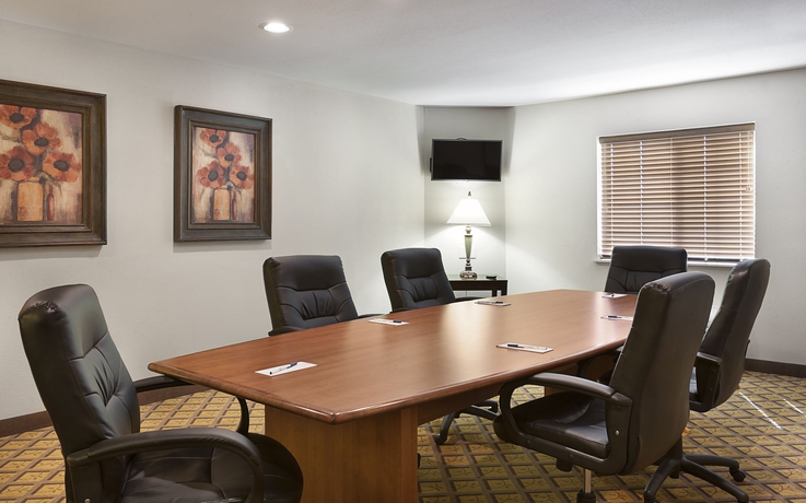 Imagen de los interiores del Hotel Candlewood Suites Savannah Airport, An Ihg. Foto 12
