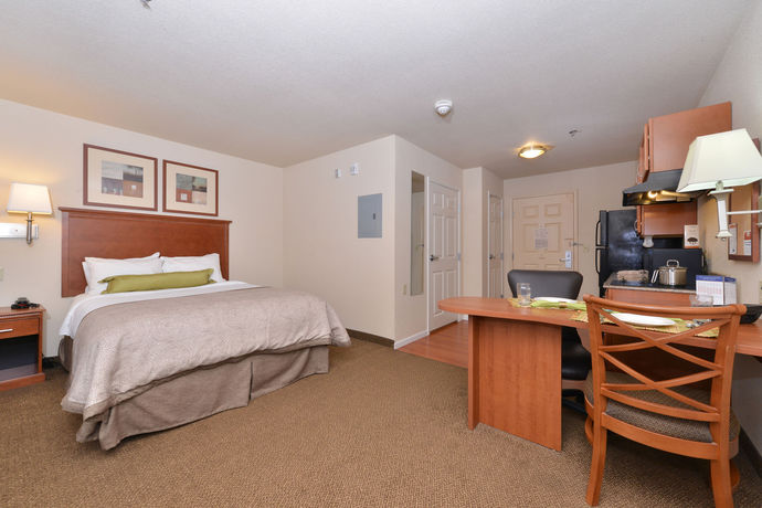 Imagen de los interiores del Hotel Candlewood Suites Springfield North, An Ihg. Foto 15