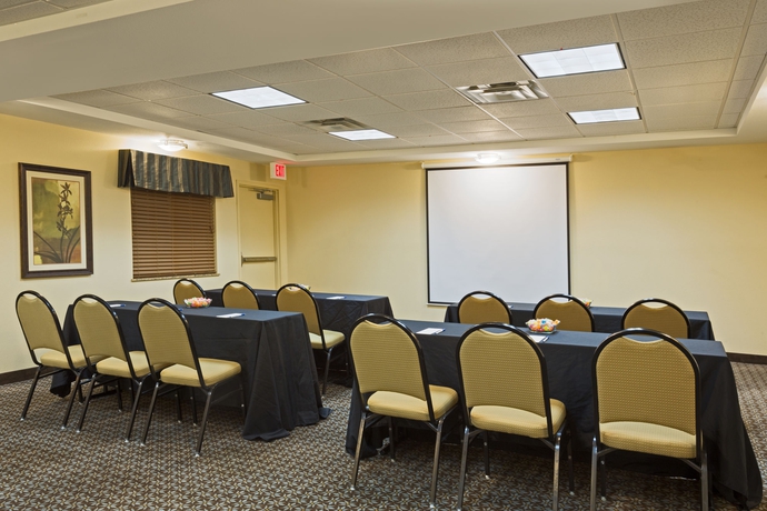Imagen de los interiores del Hotel Candlewood Suites Tallahassee, An Ihg. Foto 14