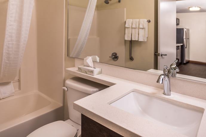 Imagen de la habitación del Hotel Candlewood Suites Topeka West, an IHG. Foto 7
