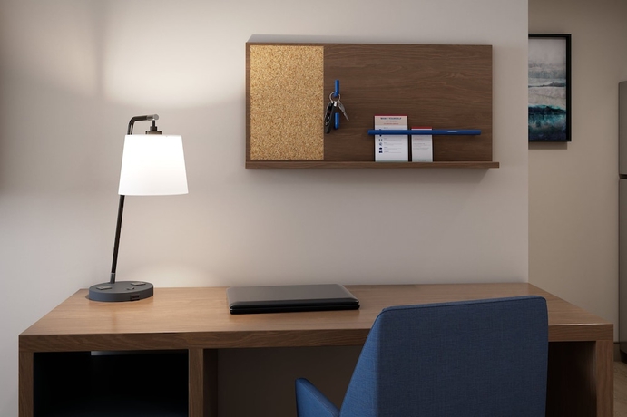 Imagen de la habitación del Hotel Candlewood Suites Tulsa Hills, an IHG. Foto 7