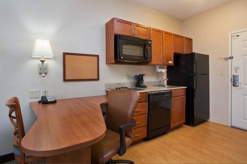 Imagen de la habitación del Hotel Candlewood Suites Tuscaloosa. Foto 4