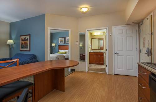 Imagen de la habitación del Hotel Candlewood Suites Tuscaloosa. Foto 6