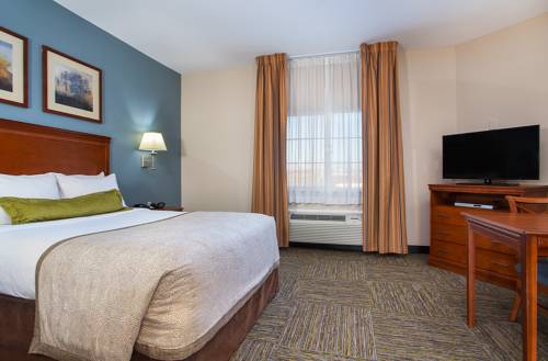 Imagen de la habitación del Hotel Candlewood Suites Tuscaloosa. Foto 9