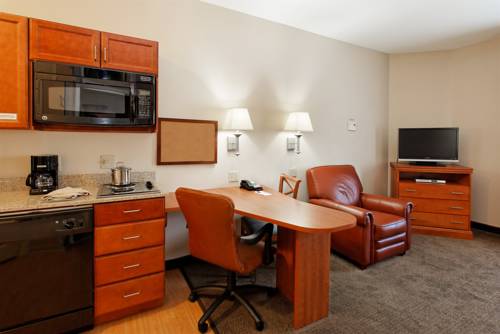 Imagen de la habitación del Hotel Candlewood Suites Tuscaloosa. Foto 10