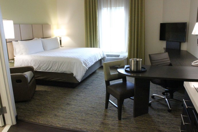 Imagen de la habitación del Hotel Candlewood Suites Valdosta Mall, an IHG. Foto 8