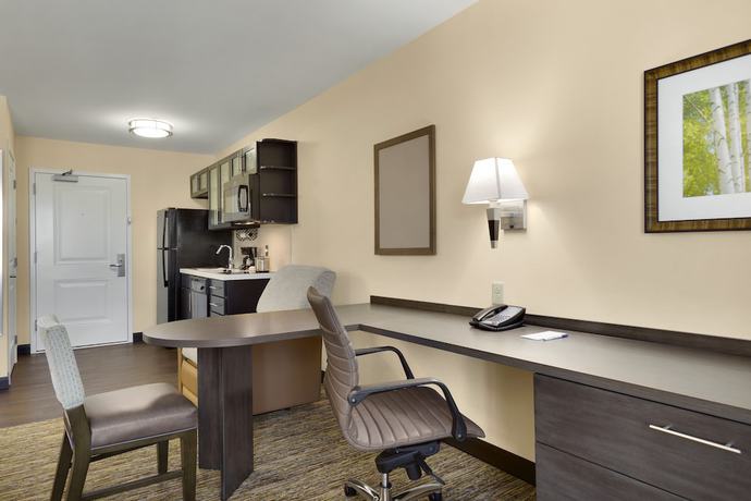Imagen de la habitación del Hotel Candlewood Suites Vestal - Binghamton, an IHG. Foto 9