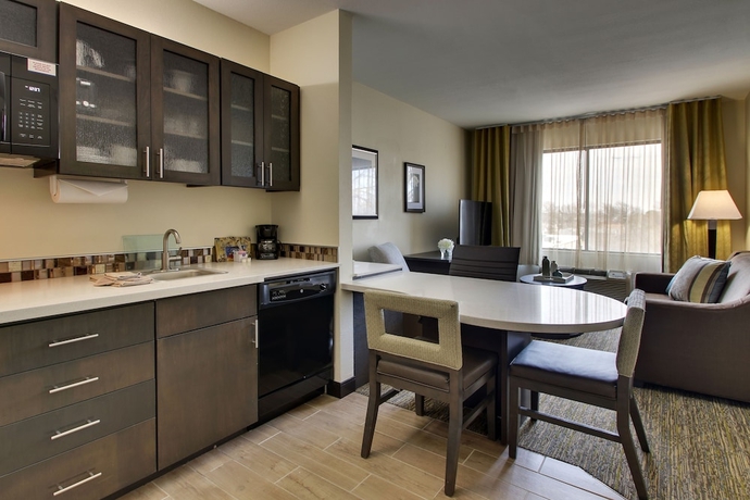 Imagen de la habitación del Hotel Candlewood Suites Wichita East, An Ihg. Foto 2