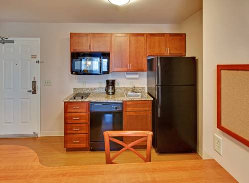 Imagen de la habitación del Hotel Candlewood Suites Williston. Foto 9
