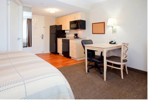 Imagen de la habitación del Hotel Candlewood Suites Wilson. Foto 7