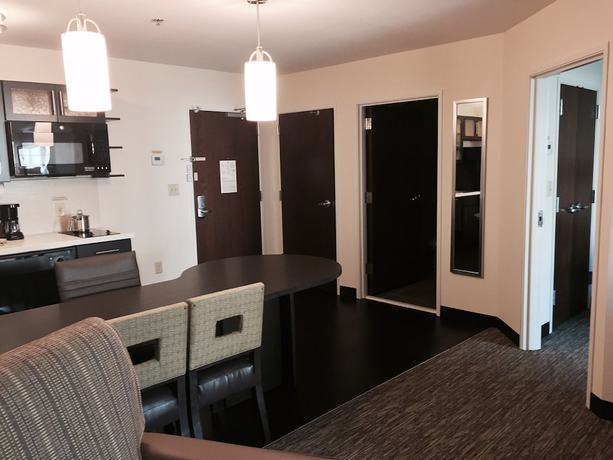 Imagen de la habitación del Hotel Candlewood Suites Youngstown W I-80 Niles Area, An Ihg. Foto 4