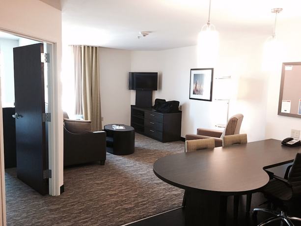 Imagen de la habitación del Hotel Candlewood Suites Youngstown W I-80 Niles Area, An Ihg. Foto 9