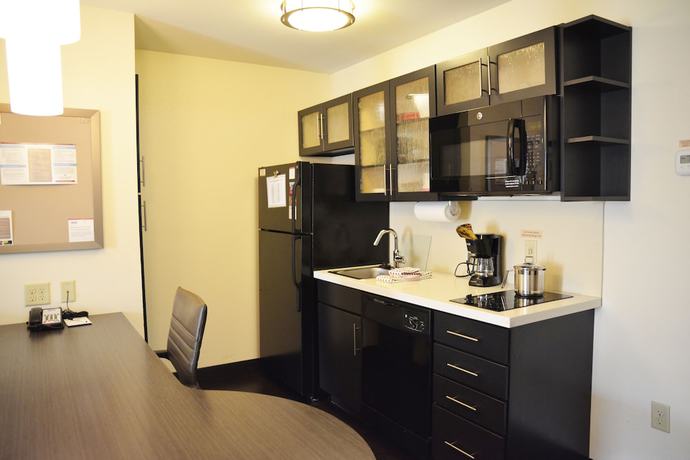 Imagen de la habitación del Hotel Candlewood Suites Youngstown W I-80 Niles Area, An Ihg. Foto 10