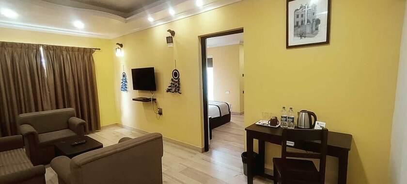 Imagen de la habitación del Hotel Candolim Suites. Foto 17