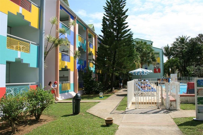 Imagen de los exteriores del Hotel Canella Beach. Foto 6