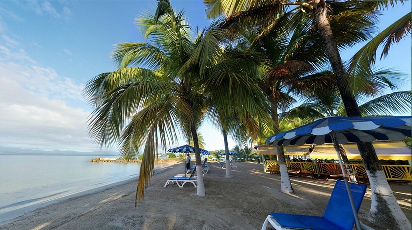 Imagen de los exteriores del Hotel Canella Beach. Foto 7