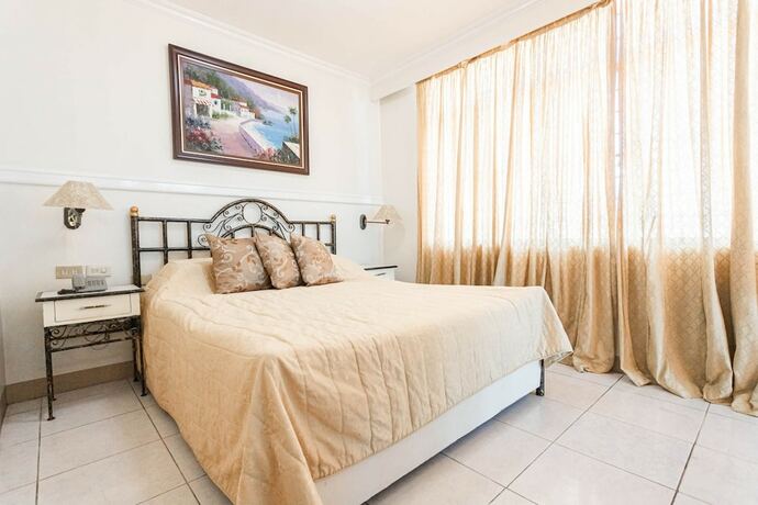 Imagen de la habitación del Hotel Canelsa. Foto 15