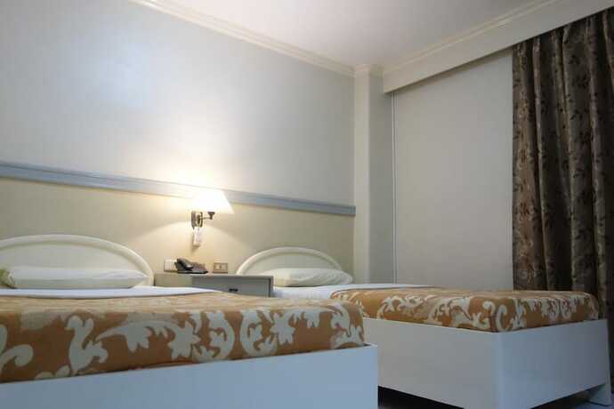 Imagen de la habitación del Hotel Canelsa. Foto 25