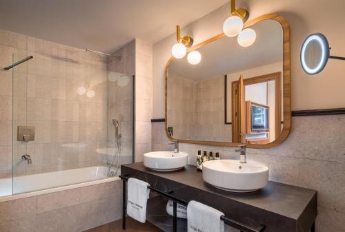 Imagen de la habitación del Hotel Canfranc Estación, A Royal Hideaway - Gran Lujo. Foto 17