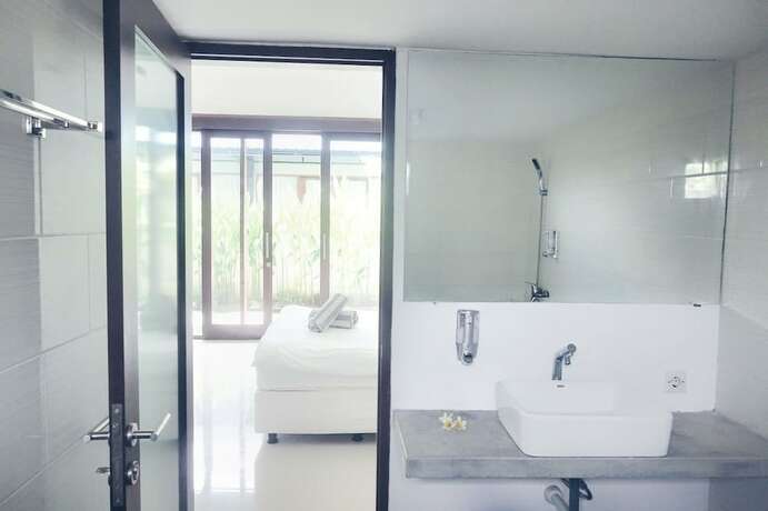 Imagen de la habitación del Hotel Canggu Beach Inn. Foto 7