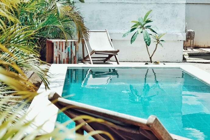 Imagen de la piscina del Hotel Canggu Beach Inn. Foto 15