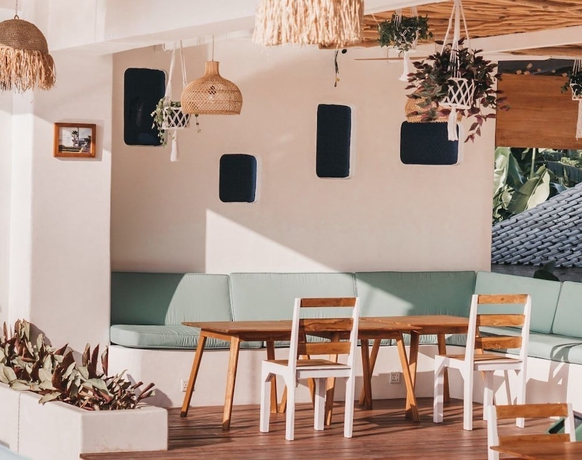 Imagen del bar/restaurante del Hotel Canggu Village. Foto 2