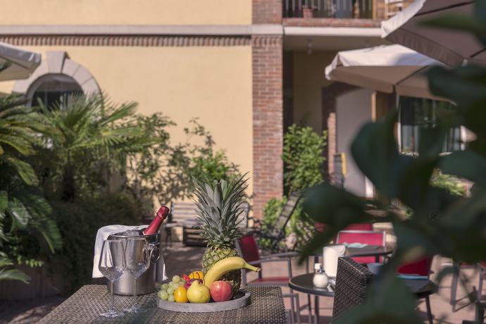 Imagen de los exteriores del Hotel Cangrande, Lazise. Foto 17