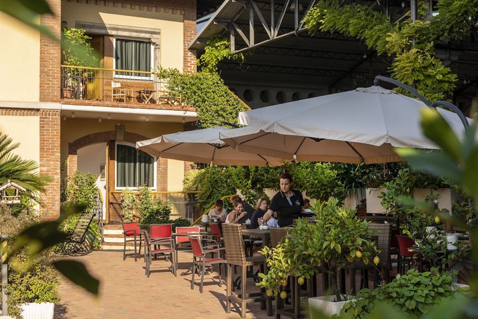 Imagen del bar/restaurante del Hotel Cangrande, Lazise. Foto 10