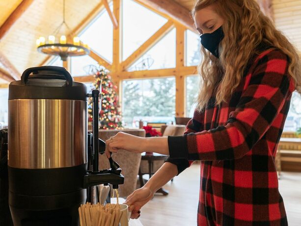 Imagen general del Hotel Canmore Rocky Mountain Inn. Foto 3