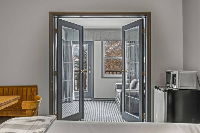 Imagen de la habitación del Hotel Canmore Rocky Mountain Inn. Foto 16