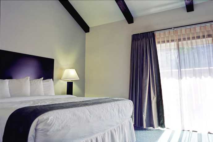 Imagen de la habitación del Hotel Cannery Row Inn. Foto 5