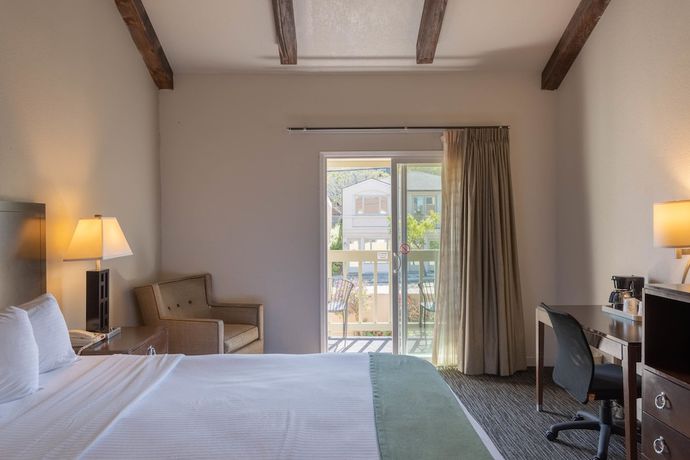Imagen de la habitación del Hotel Cannery Row Inn. Foto 13