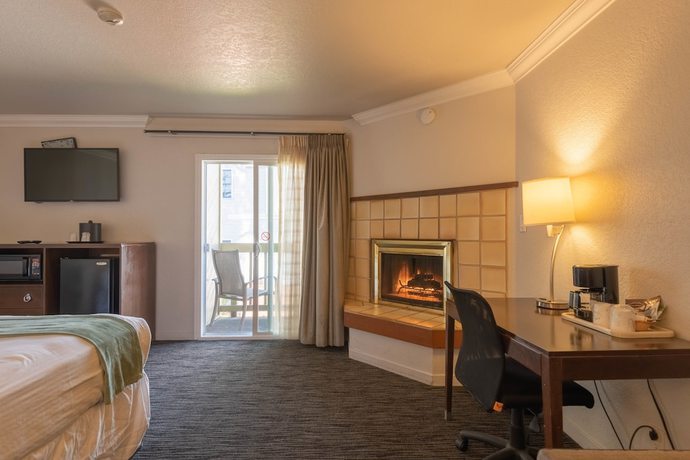 Imagen de la habitación del Hotel Cannery Row Inn. Foto 16