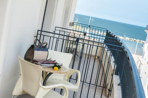 Imagen de la habitación del Hotel Cannes, Bellaria-Igea Marina. Foto 8