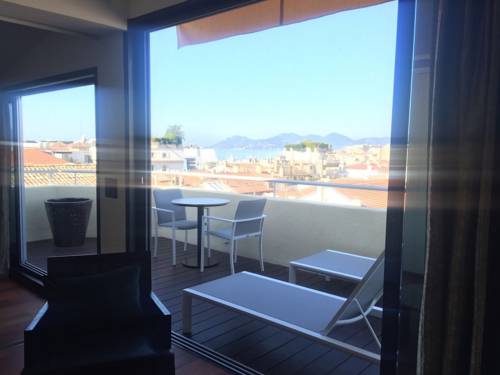 Imagen de la habitación del Hotel Cannes Centre Univers. Foto 3