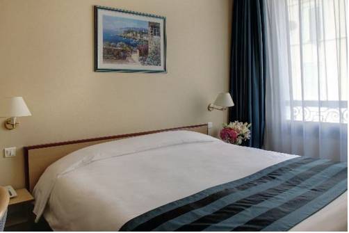 Imagen de la habitación del Hotel Cannes Centre Univers. Foto 4