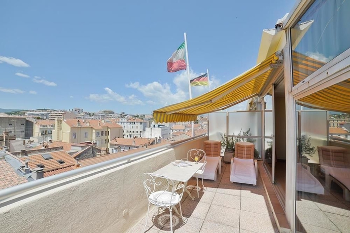 Imagen de la habitación del Hotel Cannes Centre Univers. Foto 8