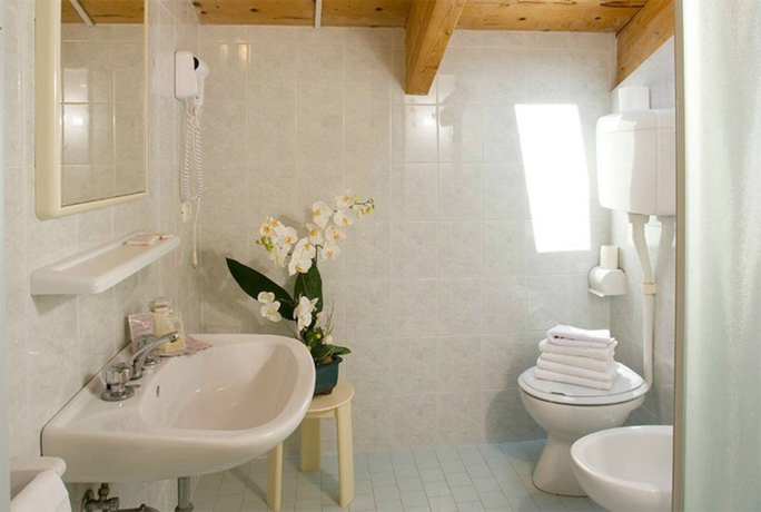 Imagen de la habitación del Hotel Cannes Riccione. Foto 10